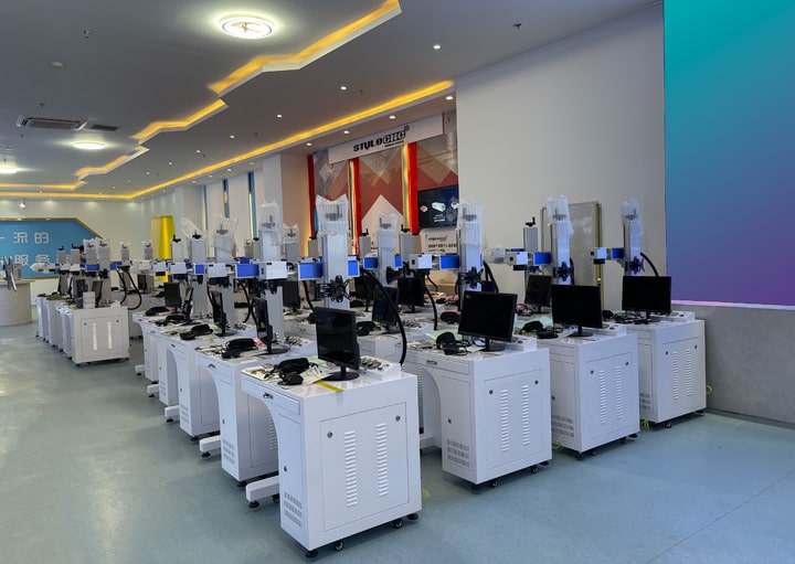 激光雕刻機(jī)