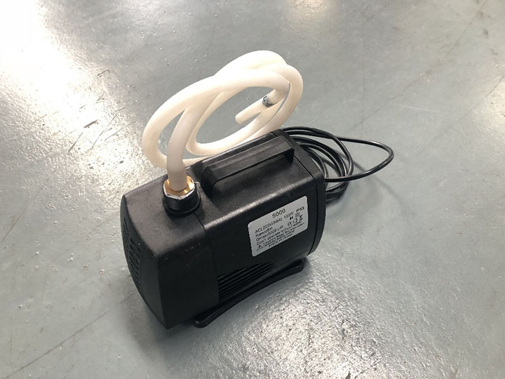 臺式激光切割機/激光雕刻機的水冷系統(tǒng) 臺式激光切割機/激光雕刻機的水冷系統(tǒng)