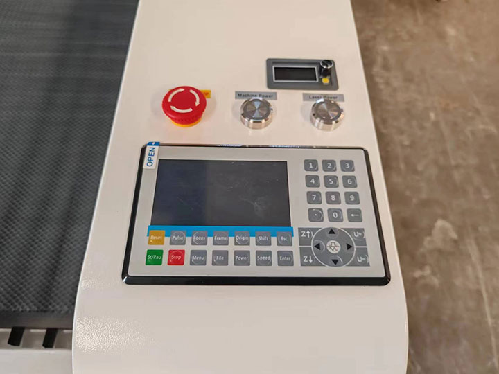 2025熱銷品 CO2 適合小型企業(yè)和家庭使用的激光切割機