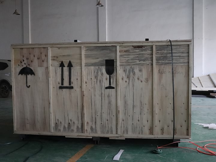 自動換刀數(shù)控雕刻機(jī)器包