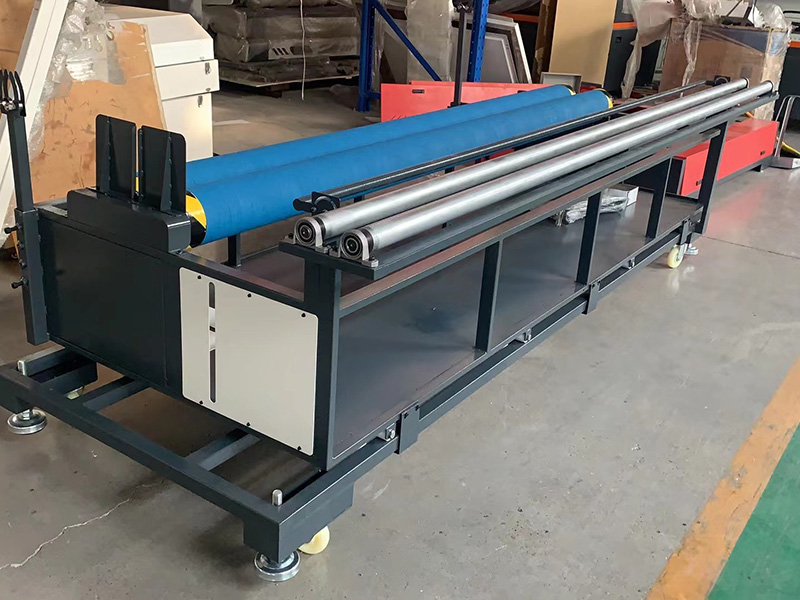 激光裁布機(jī)自動(dòng)送料系統(tǒng) 激光裁布機(jī)自動(dòng)送料系統(tǒng)