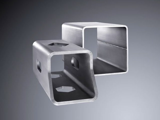 光纖激光切割機(jī)切割方形金屬管項(xiàng)目 光纖激光切割機(jī)切割方形金屬管項(xiàng)目