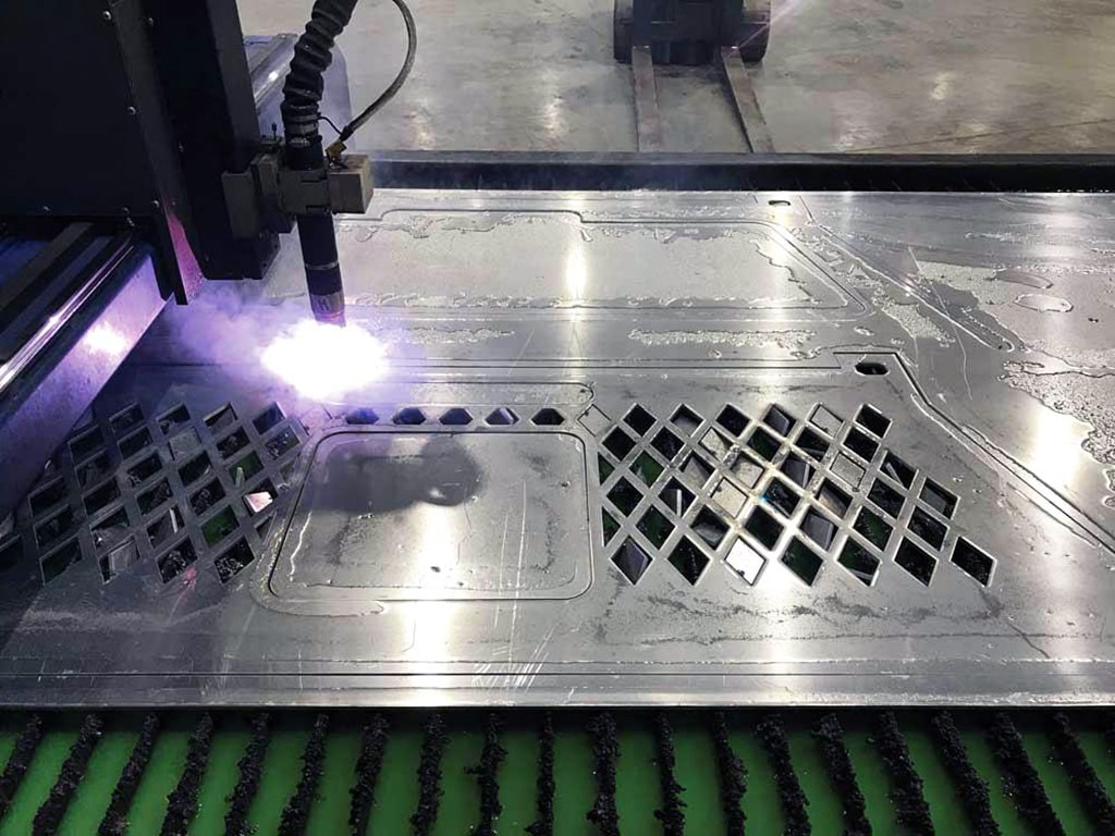 自動(dòng)等離子切割機(jī)工作臺(tái)切割不銹鋼板