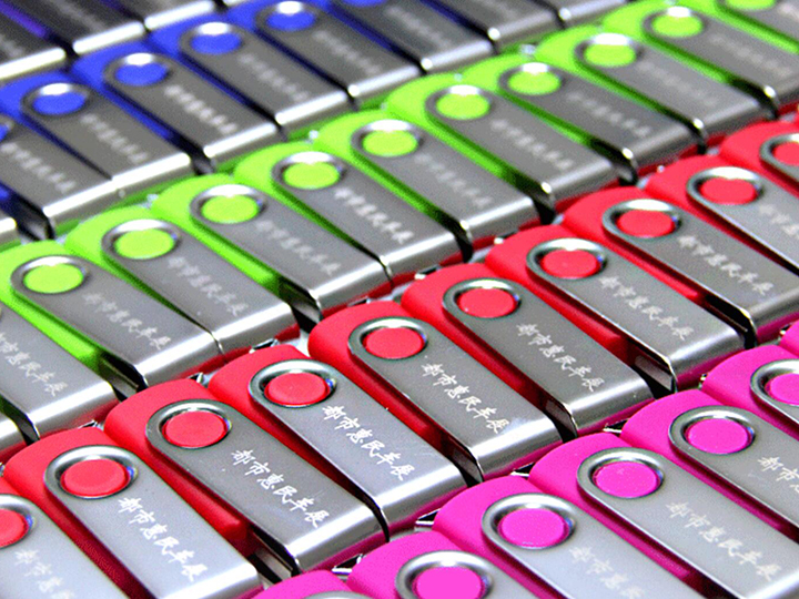 用于金屬標牌的光纖激光打標機 用于金屬標牌的光纖激光打標機