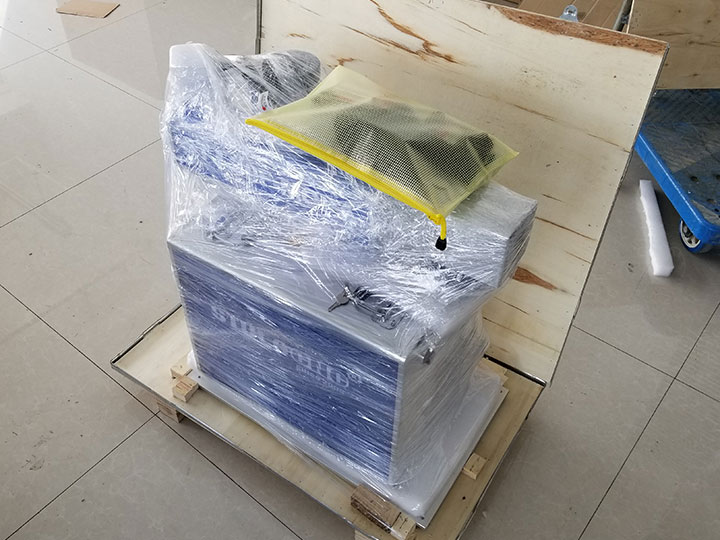 2.5D 光纖激光金屬浮雕機(jī)出售 2.5D 光纖激光金屬浮雕機(jī)出售