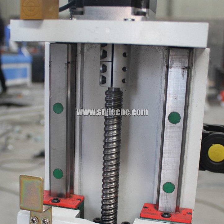 導軌和滾珠絲杠 導軌和滾珠絲杠