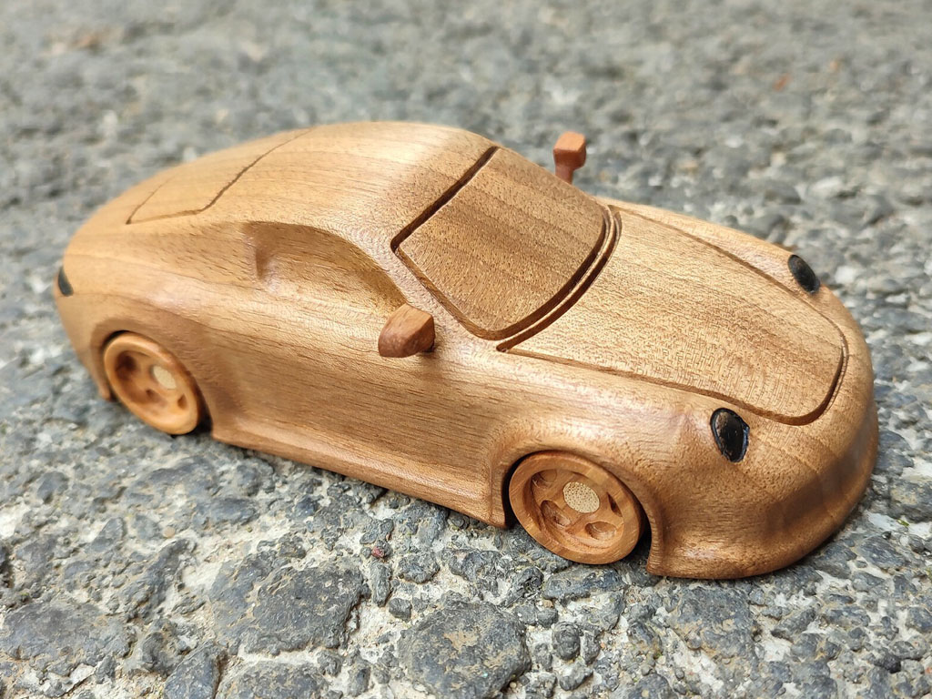 五軸銑削車(chē)身模具