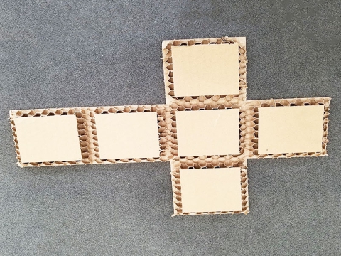 用于紙板箱制造的工業振動刀切割機 用于紙板箱制造的工業振動刀切割機