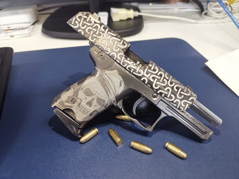 如何使用光纖激光深雕機(jī) DIY 定制槍支? 如何使用光纖激光深雕機(jī) DIY 定制槍支?